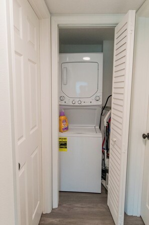 Laundry in Unit!