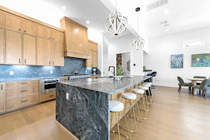 Private kitchen