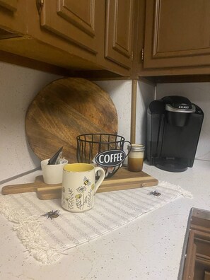 Kaffe og/eller kaffemaskine