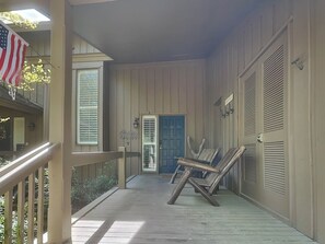 Exterior - Front Porch