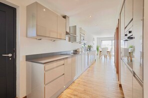 Dalby Lodge, Pickering - Host & Stay
