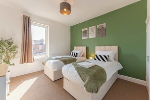 Farman Road, Coventry - Host & Stay