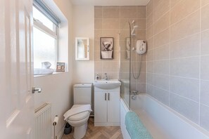 Farman Road, Coventry - Host & Stay