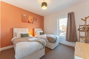 Farman Road, Coventry - Host & Stay