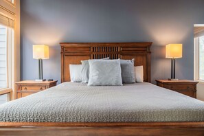 Primary Bedroom - Main Level