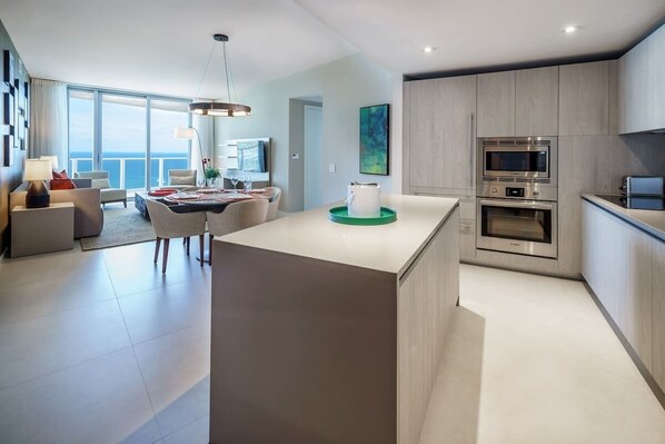 Picture yourself cooking breakfast and having this amazing view!!!