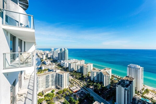 From the balcony you'll have an amazing view of the Atlantic Ocean!
