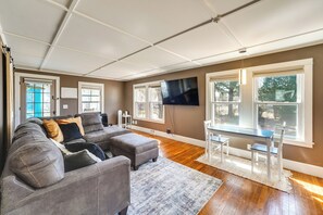 Living Room | Main Level | Central A/C & Heating | Smart TV