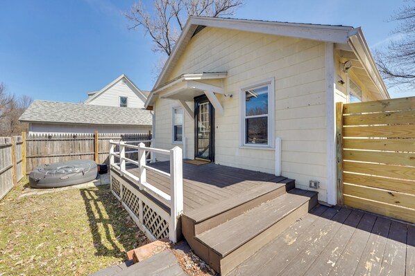 Waterville Vacation Rental | 1BR | 1BA | Stairs Required | 840 Sq Ft