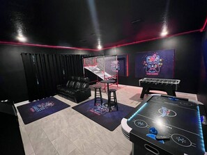 Spielezimmer