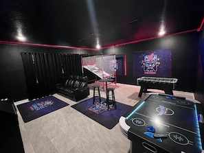Spielezimmer