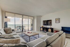 Main Living Area Overlooking Beach