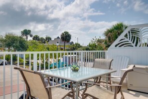 Private Balcony | Walkable Location