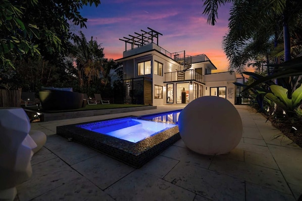 Pool