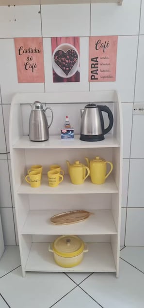 Kaffe och/eller kaffebryggare