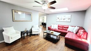 Living Room: Beautifully finished Hardwood Floors