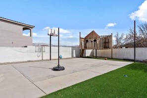Sport court