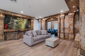2nd level living area
