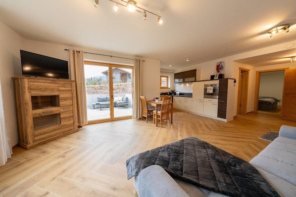Ferienwohnung mit Terrasse-Wohnbereich