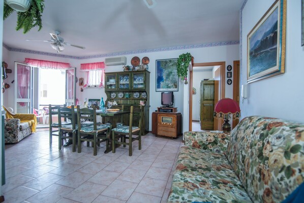 Living and dining room