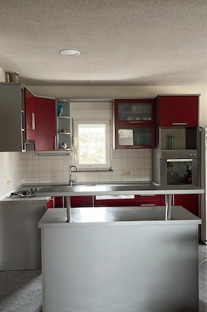 Kitchen 1