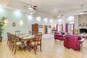 Dining Room | Dishware & Flatware