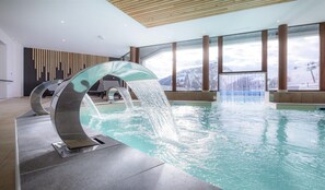 Holiday Home Swimming Pool
