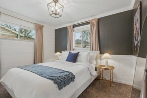 Bedroom 2: Queen bed on the main level