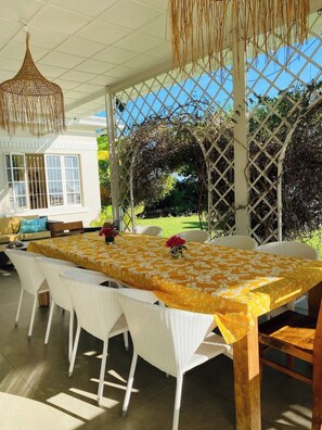 Outdoor dining
