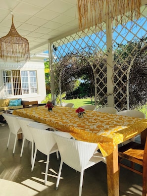 Outdoor dining