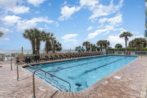 Oceanfront pool
