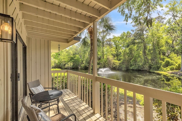 Private Balcony with Lagoon Views!