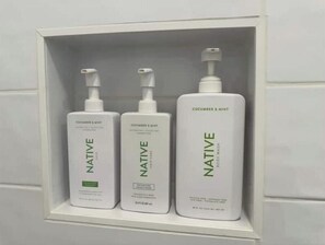 Équipements de salle de bain
