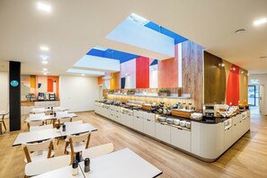 朝食ビュッフェ