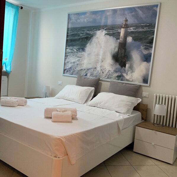 Bedroom (1)