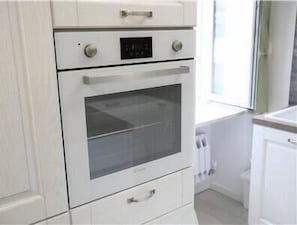 Oven