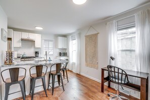 Kitchen | Toaster | 1st Floor