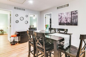 Dining Room | Dishware & Flatware