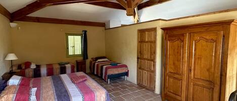 6.1-Chambre à l'étage