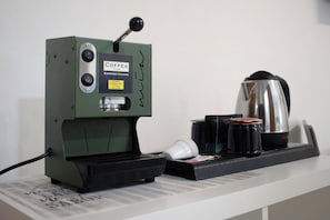 Kaffe och/eller kaffebryggare