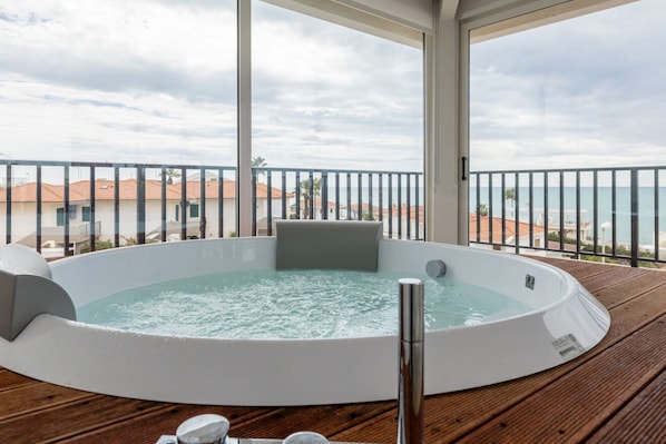 Bain à remous intérieur