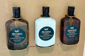 Équipements de salle de bain