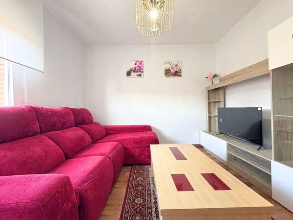 Communal lounge/ TV room