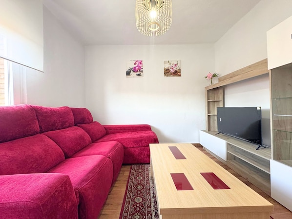 Communal lounge/ TV room