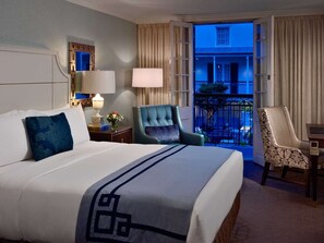 Unit with King bed. Exact unit will be assigned upon arrival. Views, colors, and decor may vary.