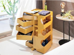 Amenity cart
