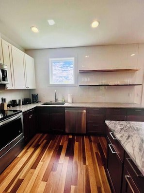 Kitchen (1)