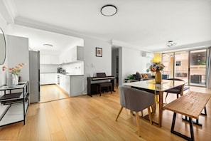 Kitchen/Dining Area