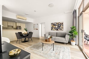 Kitchen/Dining Area/Living Area