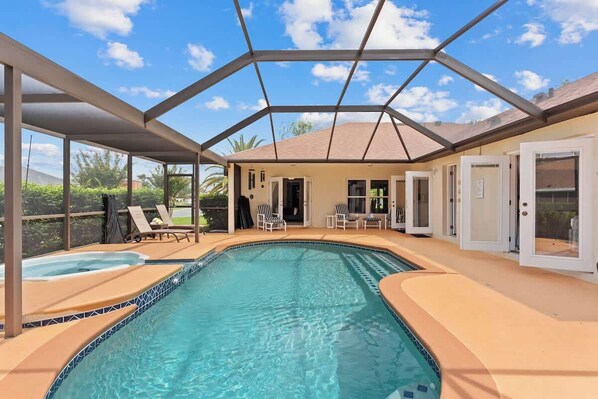 Jolly and spacious area to enjoy with family and friends